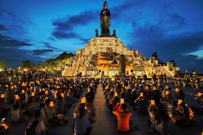 Tây Ninh sẽ đón Năm mới 2024 với màn pháo hoa rực rỡ tại quảng trường Ga đi cáp treo Sun World Ba Den Mountain