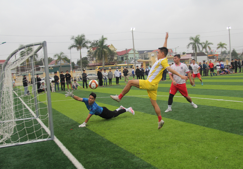 CLB Đông Á Thanh Hóa giao lưu bóng đá “Đông ấm, Xuân tình nguyện” gây quỹ từ thiện tại Hậu Lộc