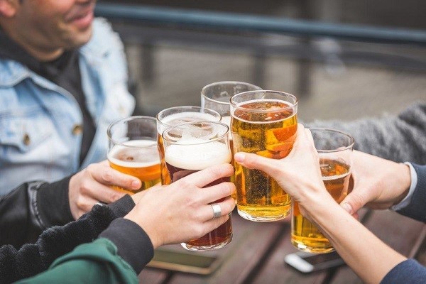 Bảo vệ dạ dày khi uống rượu bia, liên hoan ngày Tết với Yumangel