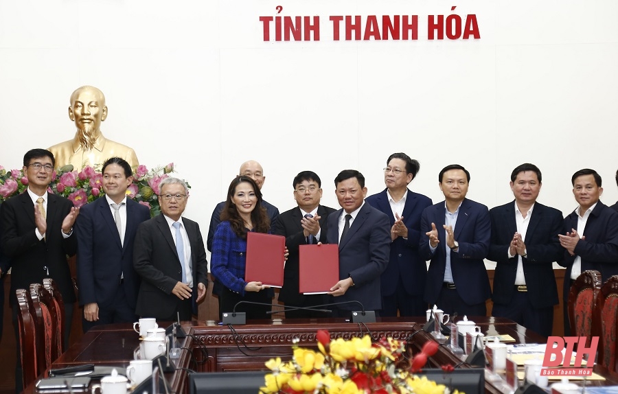 Phó Chủ tịch Thường trực UBND tỉnh Nguyễn Văn Thi tiếp Chủ tịch HĐQT Tập đoàn WHA Thái Lan