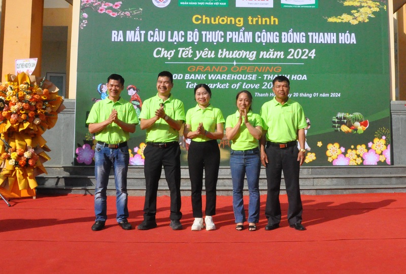 Ấm áp Chương trình “Chợ Tết yêu thương”