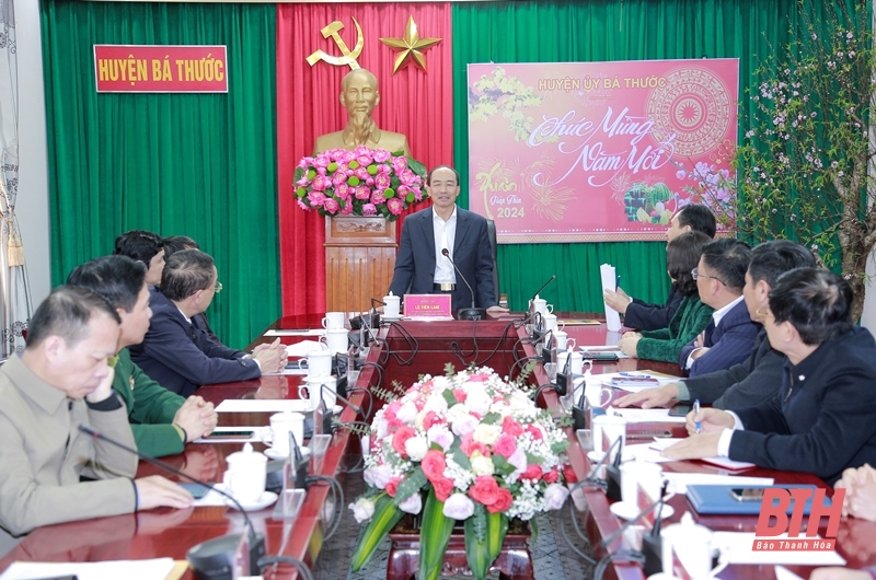 Phó Chủ tịch Thường trực HĐND tỉnh Lê Tiến Lam thăm, kiểm tra tình hình sản xuất, đời sống Nhân dân tại huyện Bá Thước