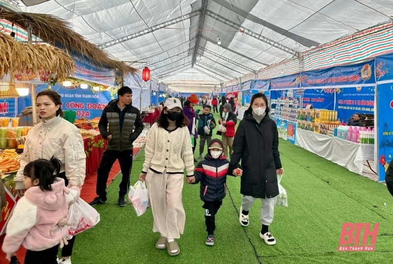 Sôi nổi chương trình “Ngày hội công nhân - đón chào xuân mới” năm 2024