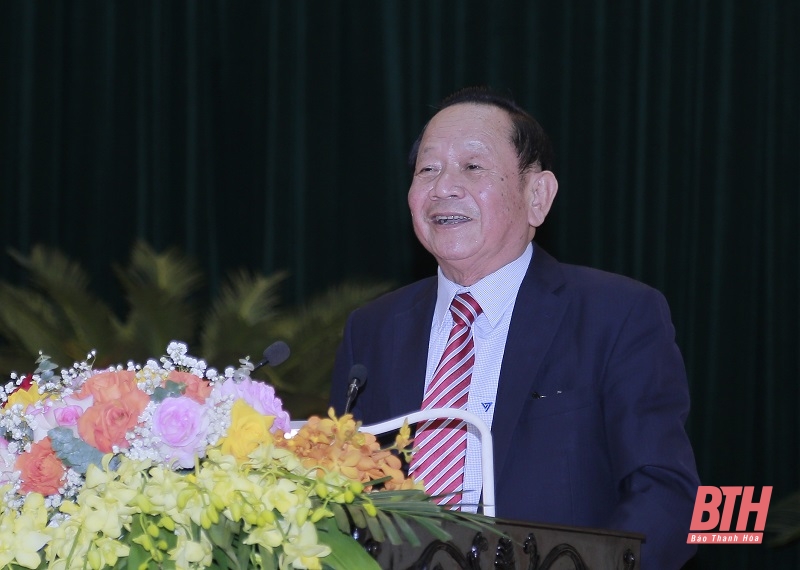 Phó Chủ tịch Thường trực UBND tỉnh Nguyễn Văn Thi gặp mặt cán bộ hưu trí cơ quan UBND tỉnh