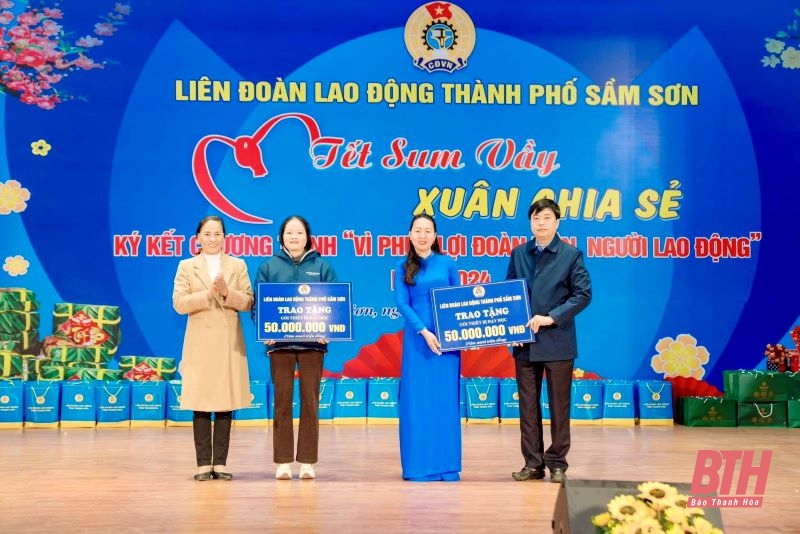 TP Sầm Sơn trao 625 suất quà tết cho đoàn viên, người lao động, học sinh có hoàn cảnh khó khăn