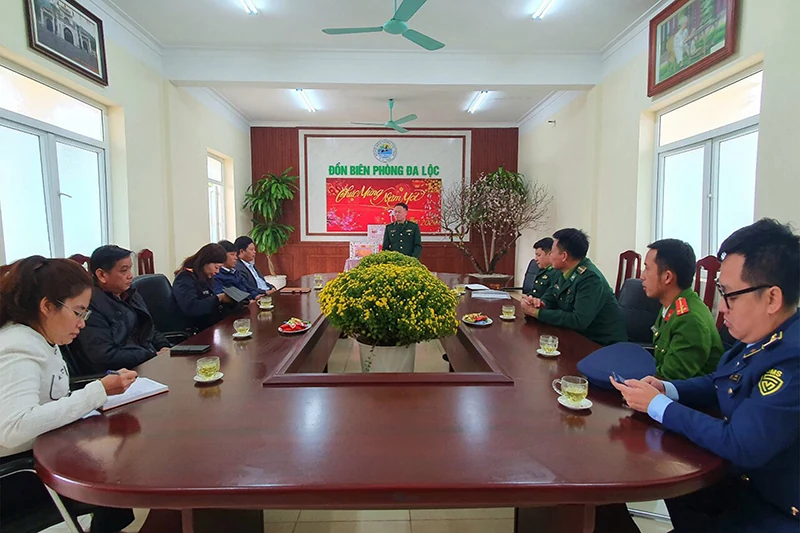 Đồn Biên phòng Đa Lộc tiêu hủy 486 khẩu súng bắn gây nổ