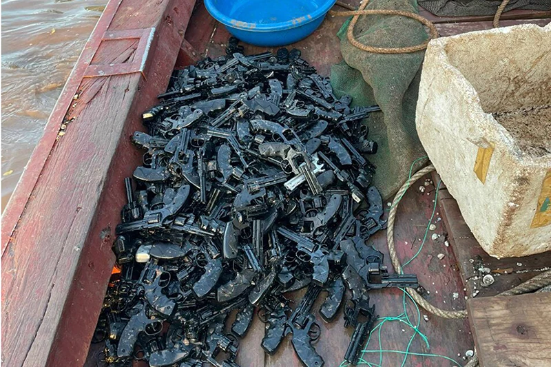 Đồn Biên phòng Đa Lộc tiêu hủy 486 khẩu súng bắn gây nổ