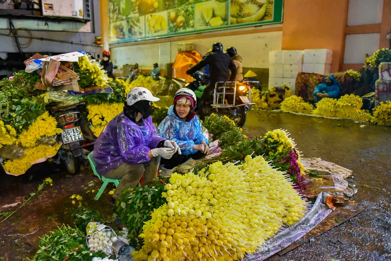 Mưu sinh ở chợ đầu mối lớn nhất xứ Thanh ngày cận Tết
