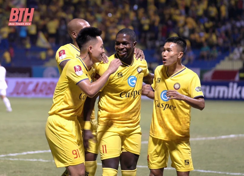 Thắng thuyết phục Hà Nội FC, Đông Á Thanh Hóa tạm vươn lên vị trí thứ nhì