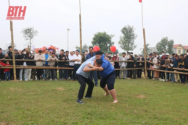 Đầu xuân “xông đất” sới vật xứ Thanh