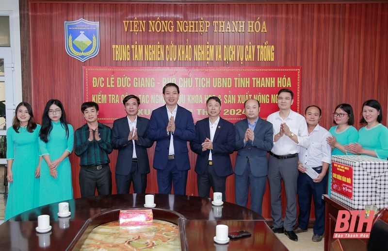 Phó Chủ tịch UBND tỉnh Lê Đức Giang kiểm tra tình hình sản xuất tại các huyện Thọ Xuân và Lang Chánh