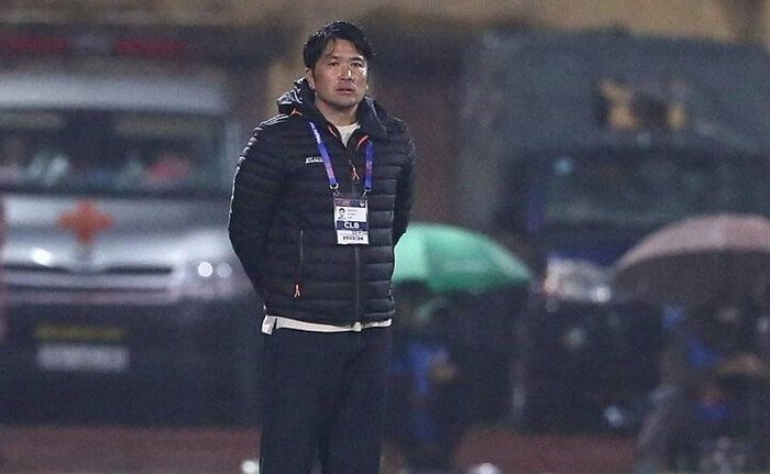 Đặng Văn Lâm sẵn sàng trở lại đội tuyển, cạnh tranh với Nguyễn Filip; Công kém, thủ tồi khiến Man Utd ôm hận trước Fulham