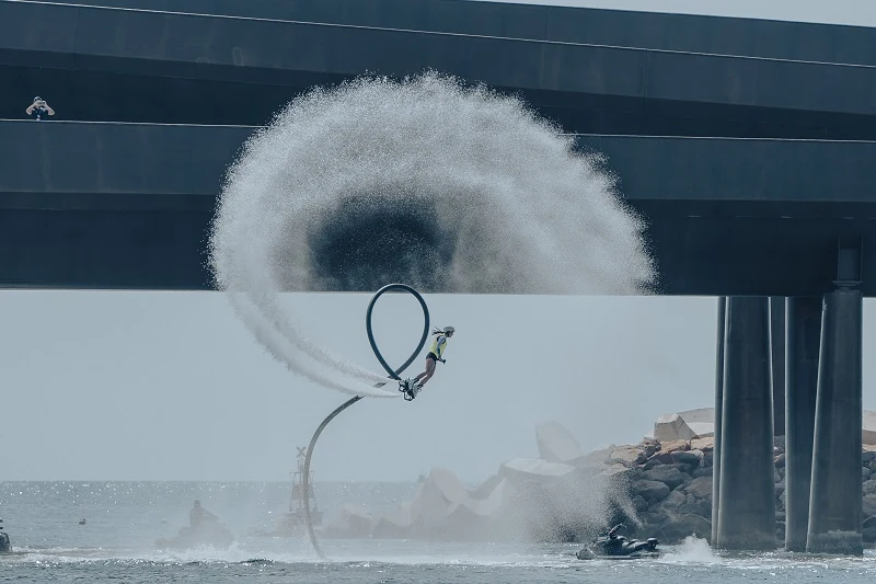 Á quân flyboard thế giới tập luyện cho show diễn tại Thị trấn Hoàng Hôn