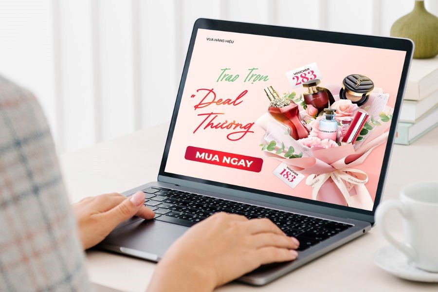 Mừng 8/3: Vua Hàng Hiệu tặng voucher 283k, ưu đãi toàn sàn tới 60%