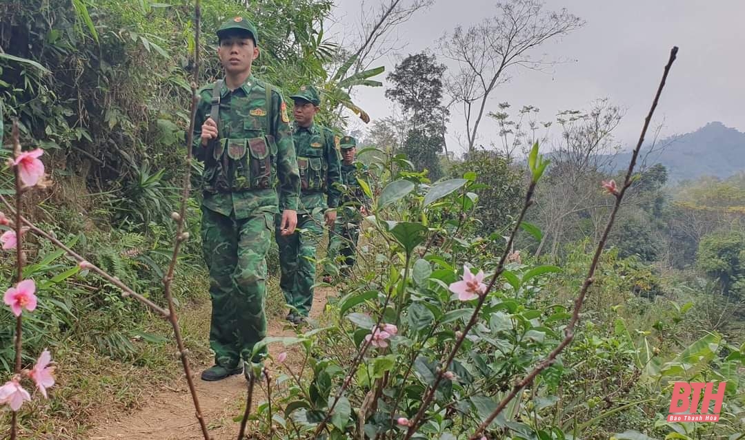 Những người lính mang quân hàm xanh