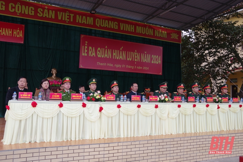 Phó Bí thư Tỉnh ủy Trịnh Tuấn Sinh dự Lễ ra quân huấn luyện năm 2024 của LLVT tỉnh