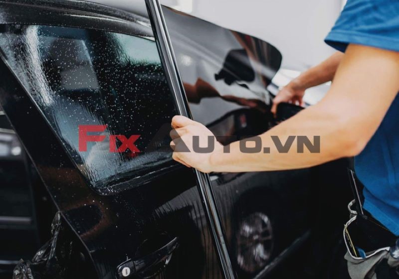 Dán phim cách nhiệt ô tô tại FixAuto - Trải nghiệm công nghệ tiên tiến