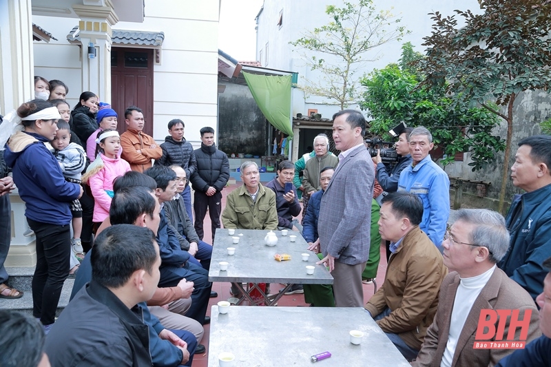 Ban An toàn giao thông tỉnh thăm viếng, hỗ trợ gia đình nạn nhân tử vong do tai nạn giao thông tại huyện Nga Sơn