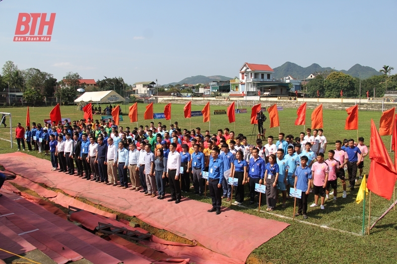 Khởi tranh Giải bóng đá thanh niên huyện Thường Xuân