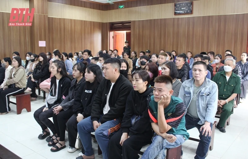 Bố mẹ lĩnh án chung thân, con gái 16 năm 6 tháng tù vì mua bán ma túy
