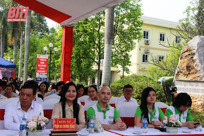 Hơn 3.000 học sinh, sinh viên tham gia Ngày hội hướng nghiệp, tư vấn, giới thiệu việc làm