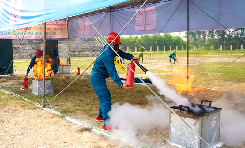 Hội thi nghiệp vụ chữa cháy và cứu nạn, cứu hộ “Tổ liên gia an toàn phòng cháy, chữa cháy” huyện Như Thanh