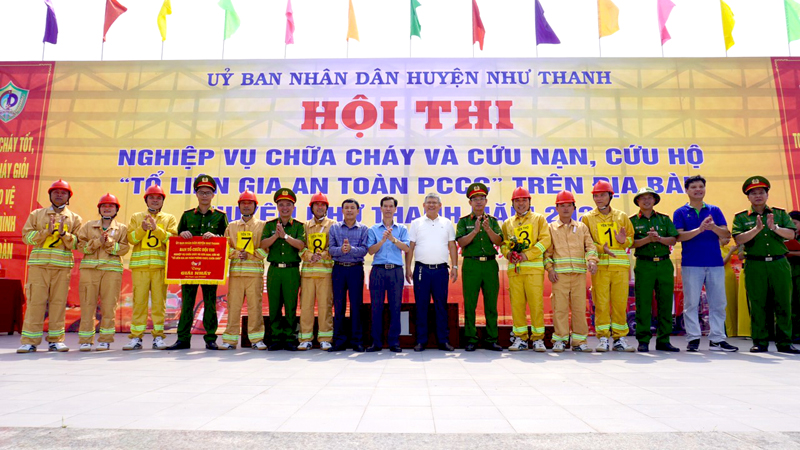 Hội thi nghiệp vụ chữa cháy và cứu nạn, cứu hộ “Tổ liên gia an toàn phòng cháy, chữa cháy” huyện Như Thanh