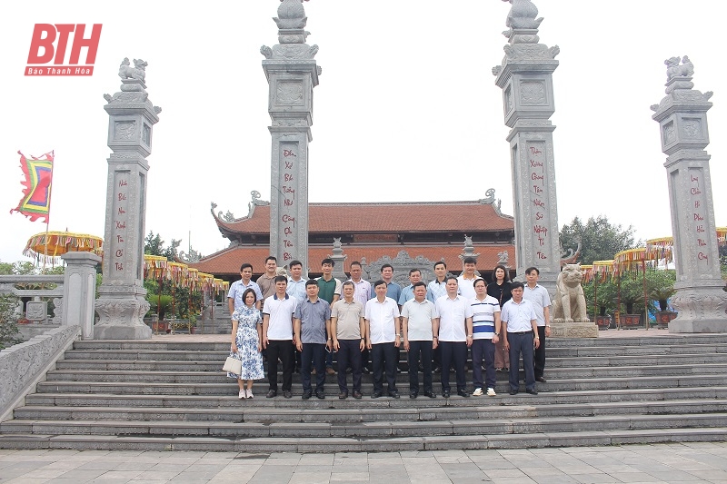 Đoàn công tác tỉnh Thanh Hóa dâng hương tại chùa Vĩnh Nghiêm và thăm Khu Di tích lịch sử chiến thắng Xương Giang