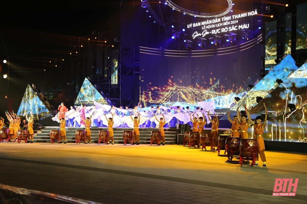 Tổng duyệt chương trình nghệ thuật Lễ hội du lịch biển năm 2024; khánh thành Quảng trường biển, trục cảnh quan lễ hội thành phố Sầm Sơn