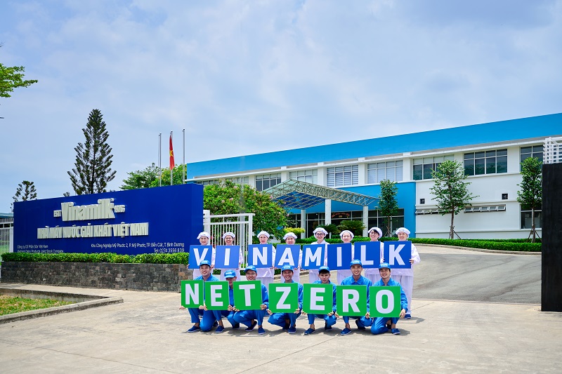 Sau 1 năm công bố kế hoạch Net Zero 2050, Vinamilk có 3 đơn vị đạt chứng nhận quốc tế về trung hòa carbon