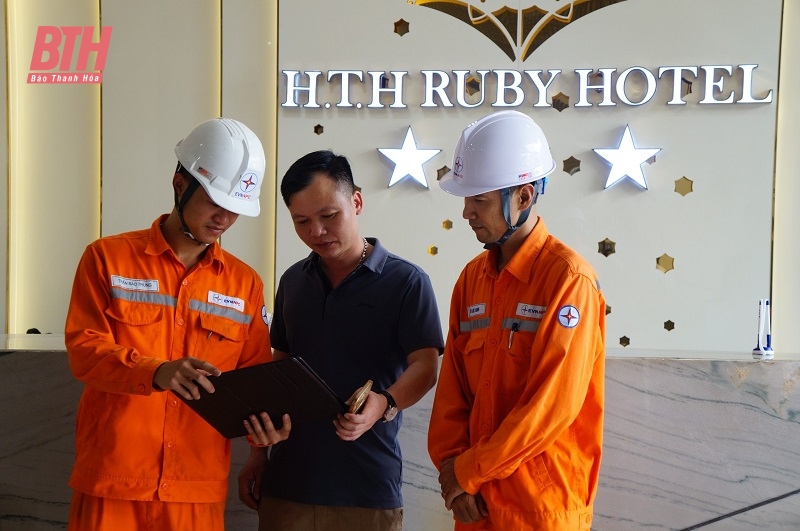 Công ty Điện lực Thanh Hóa lên phương án bảo đảm cấp điện dịp nghỉ lễ và các sự kiện lớn của tỉnh