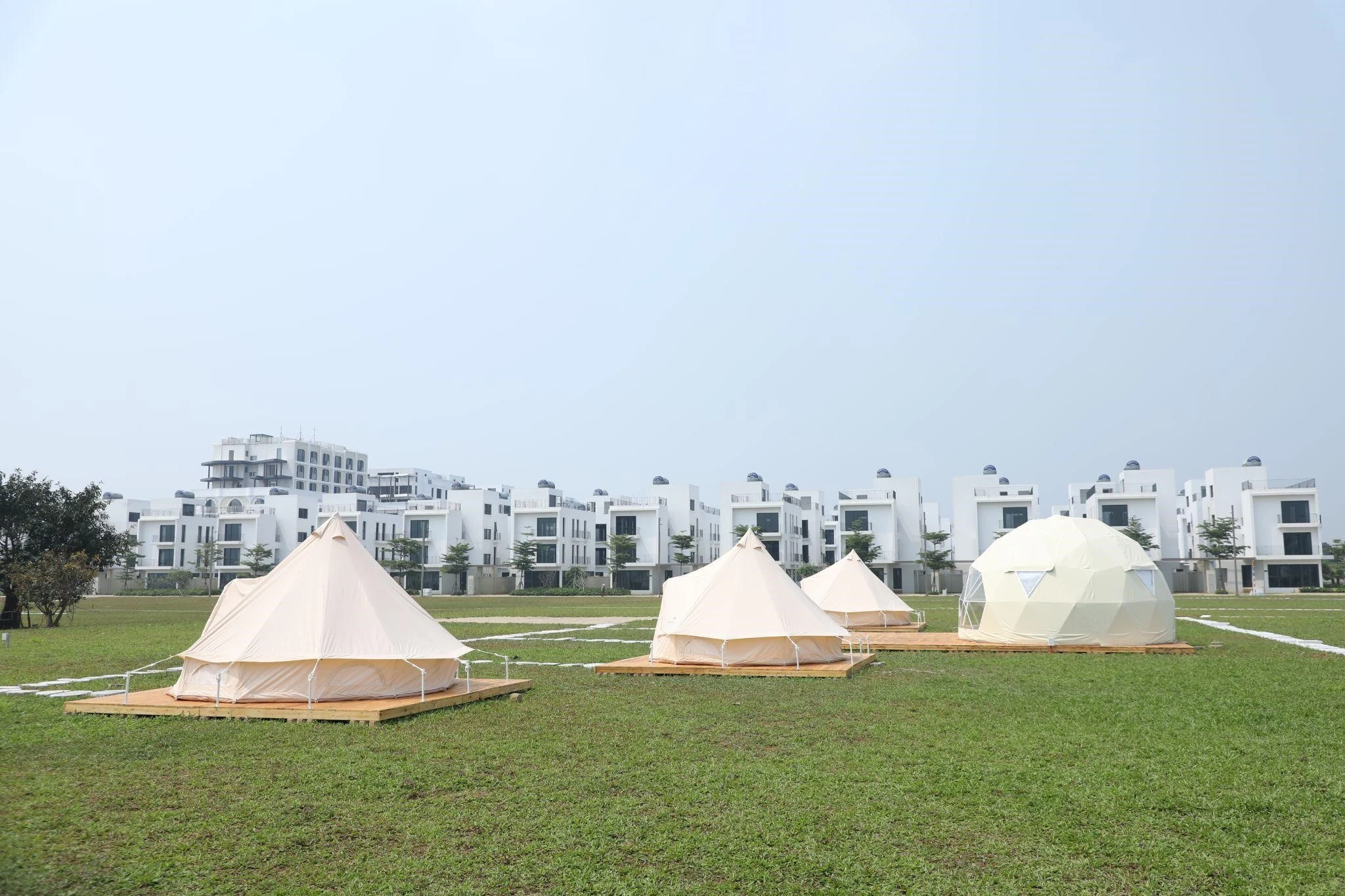 Phố đi bộ biển Vlasta - Sầm Sơn rực rỡ với Siêu lễ hội thả diều lớn nhất Thanh Hóa