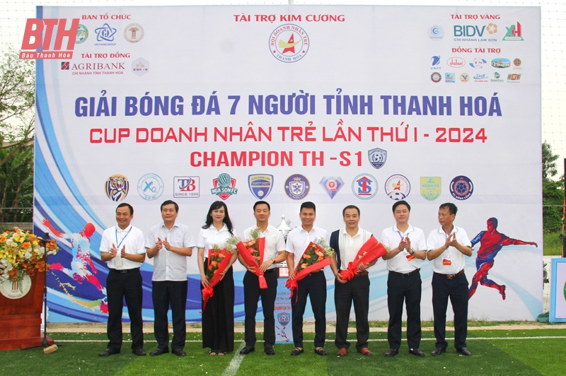 Khởi tranh Giải Bóng đá 7 người tỉnh vao m88 - Cup Doanh nhân trẻ lần thứ nhất - năm 2024