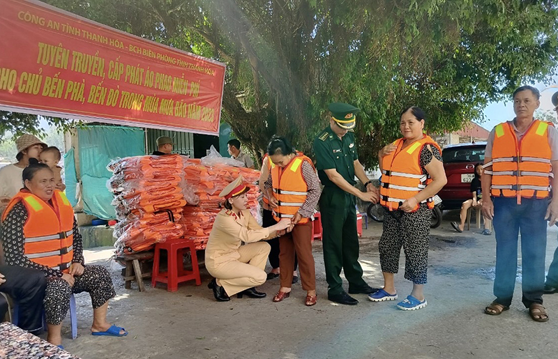 Đảm bảo an toàn bến khách ngang sông mùa mưa bão