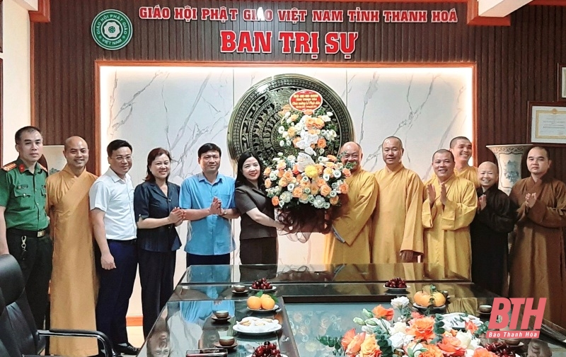 Trưởng Ban Dân vận Tỉnh ủy, Chủ tịch Ủy ban MTTQ tỉnh chúc mừng Đại lễ Phật đản 2024