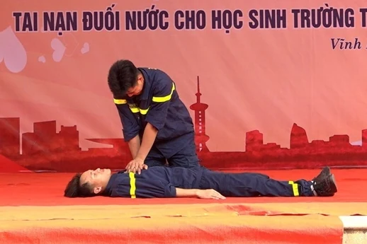 Gần 500 học sinh được nâng cao kiến thức phòng cháy, chữa cháy