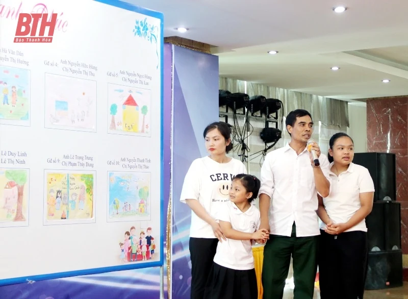 Giao lưu “Gia đình kết nối yêu thương” và sáng kiến truyền thông về ATGT