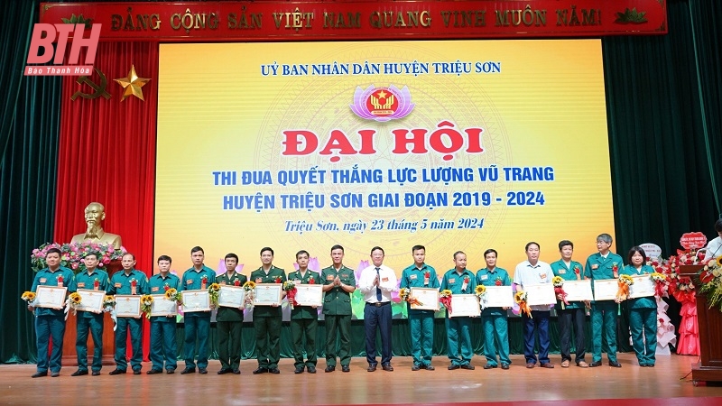 Đại hội thi đua Quyết thắng lực lượng vũ trang huyện Triệu Sơn