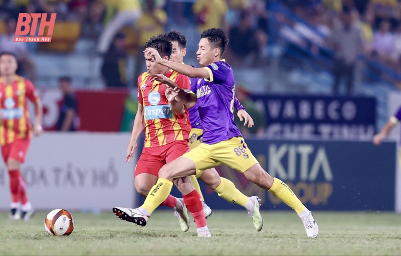 Thua ngược, Đông Á Thanh Hóa chưa thể xóa dớp sân Hàng Đẫy