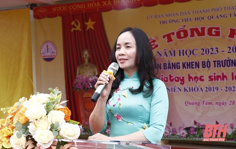 Trường Tiểu học Quảng Tâm tổng kết năm học và đón nhận Bằng khen của Bộ Giáo dục và Đào tạo