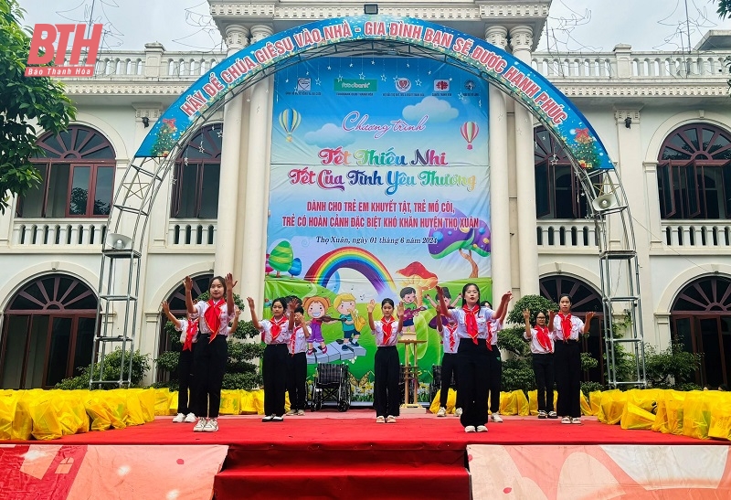 Chương trình Tết thiếu nhi - Tết của tình yêu thương