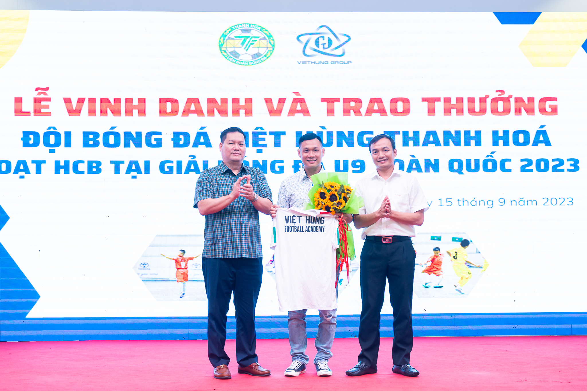 Thử thách chờ U11 Việt Hùng nhà cái m88 Hoá tại Vòng loại giải Bóng đá Nhi đồng toàn quốc 2024