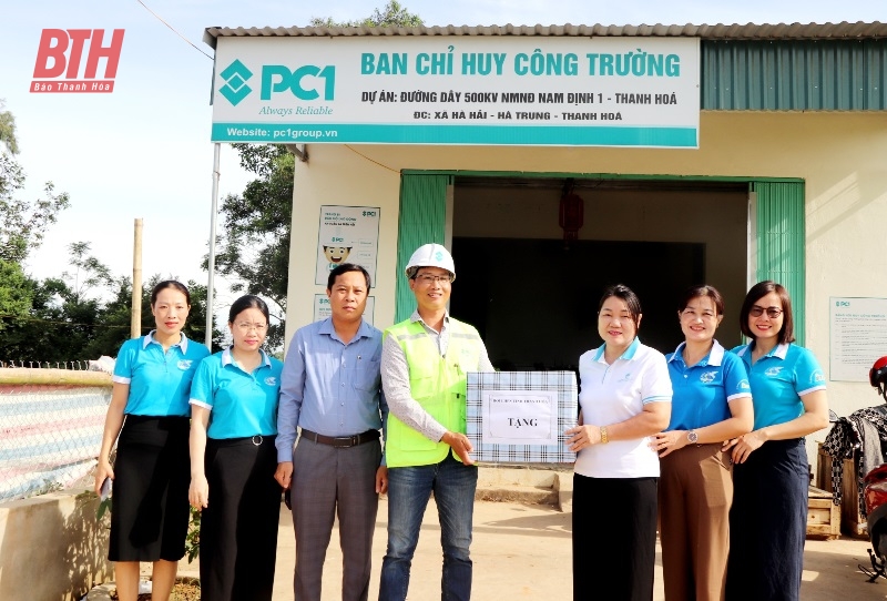 Hội LHPN tỉnh thăm, tặng quà lực lượng thi công dự án đường dây 500kV mạch 3 qua các huyện Hà Trung và Hoằng Hóa