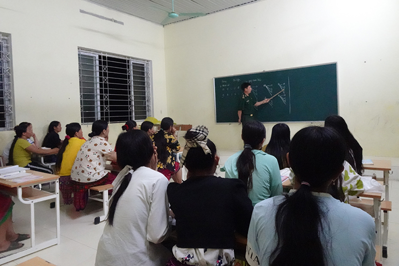 link m88 nghèo “đi mắc núi, trở lại mắc sông”