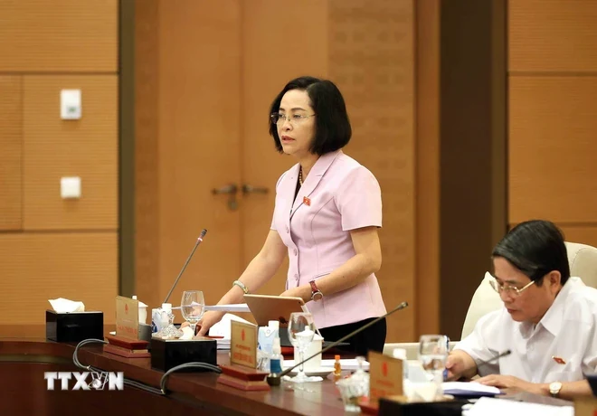 Ủy ban Thường vụ Quốc hội nhất trí giảm 2% thuế giá trị gia tăng đến hết năm nay