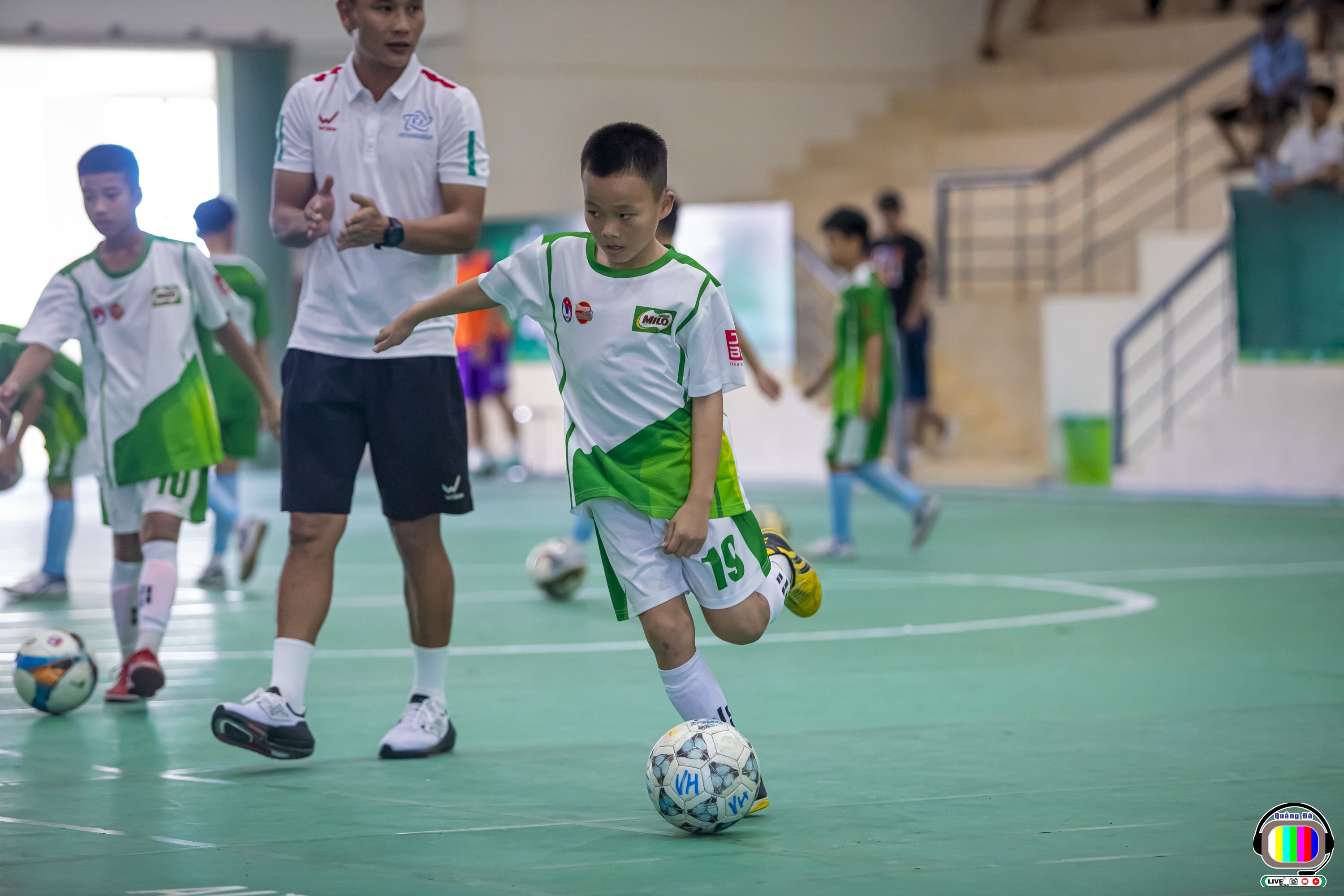 Thắng đậm U11 LPBank HAGL, U11 Việt Hùng Thanh Hóa củng cố ngôi đầu bảng F