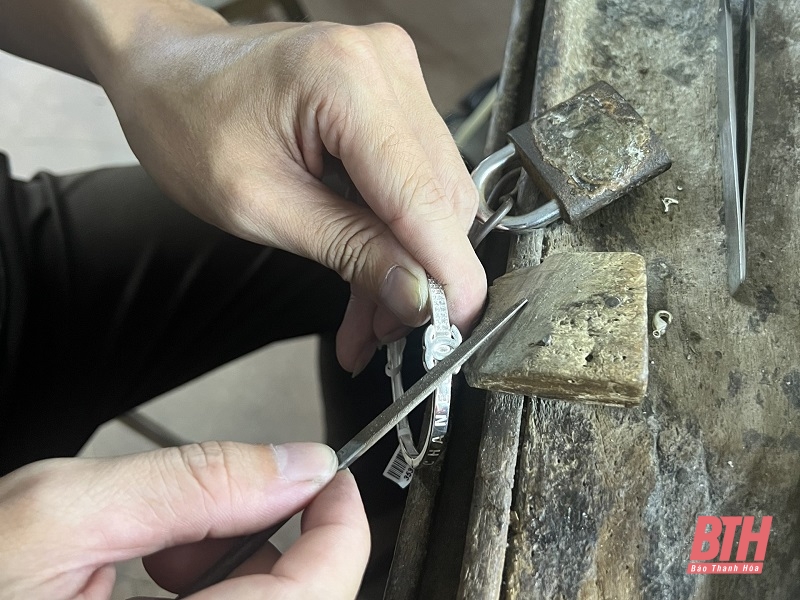 Xử phạt 5 cơ sở kinh doanh vàng, trang sức mỹ nghệ giả mạo nhãn hiệu hàng hóa