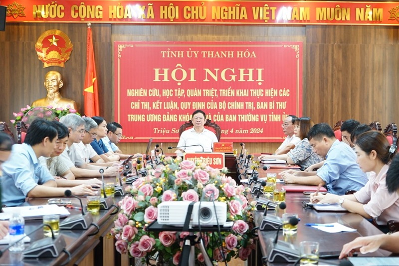 Đổi mới việc học tập, quán triệt nghị quyết: Cách làm ở Triệu Sơn