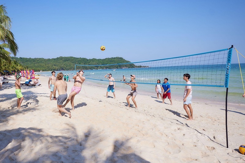 Có gì ở bãi Kem - Bãi biển đẹp nhất Phú Quốc hè này?