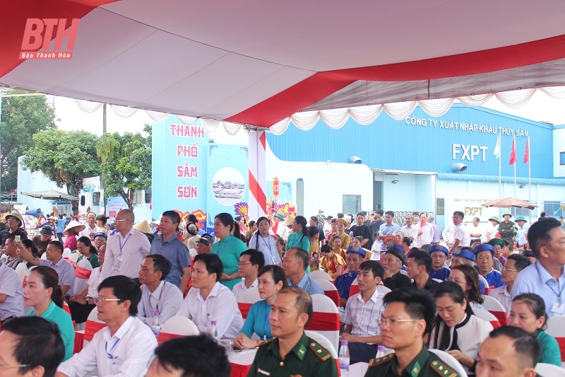 Đặc sắc lễ hội cầu ngư - bơi trải TP Sầm Sơn 2024